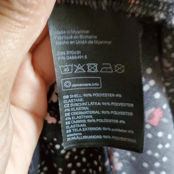 H&M 90s Ditsy Floral Mini Dress with Lace-Up Back - Picture 7 of 7